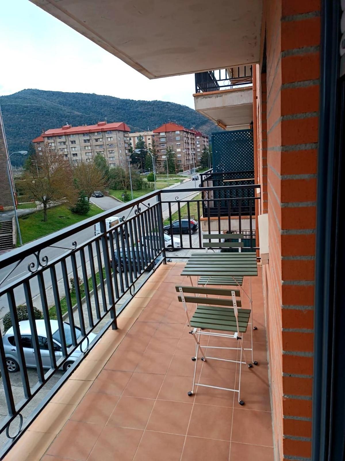 Sabiñánigo Apartamento O Mon מראה חיצוני תמונה
